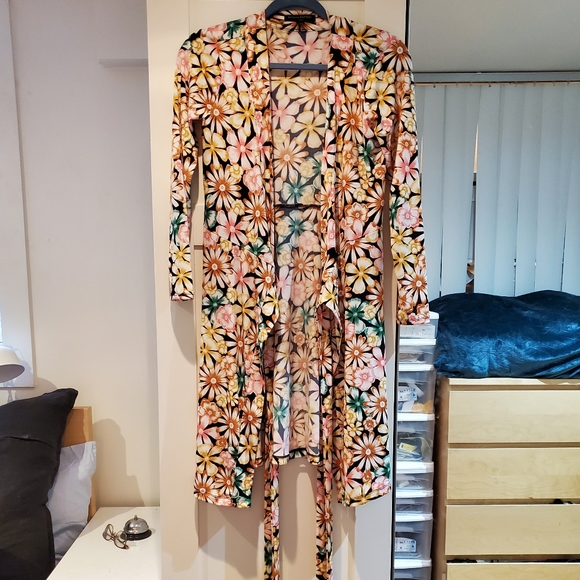 Banana Republic Wrap Dress, Floral Print - Picture 2 of 3